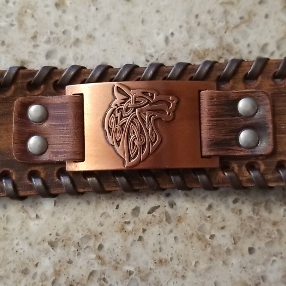 🆕️Unisex Wolf cuff bracelet - Picture 4 of 6